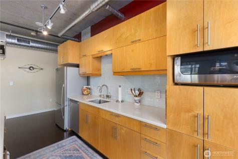 2720 3rd Avenue Seattle WA 98121
