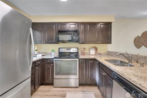 25035 98th Place S Kent WA 98030
