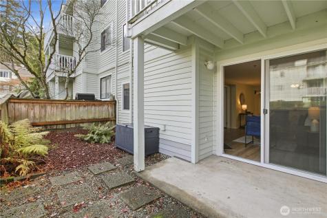 25035 98th Place S Kent WA 98030
