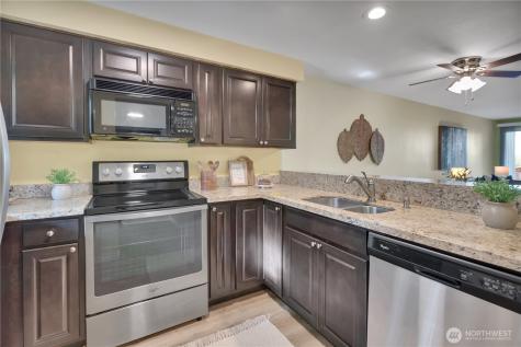 25035 98th Place S Kent WA 98030