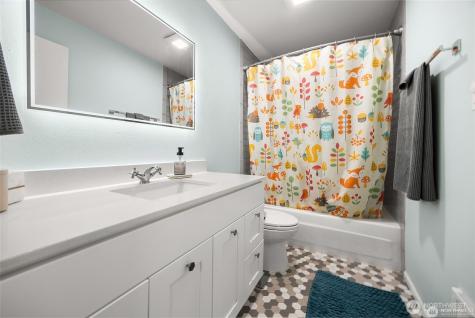 1524 NE 140th Street Seattle WA 98125
