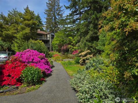 1524 NE 140th Street Seattle WA 98125