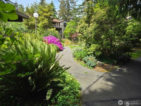 1524 NE 140th Street Seattle WA 98125