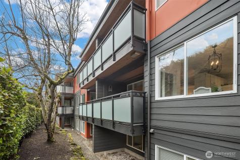 7021 Sand Point Way NE Seattle WA 98115