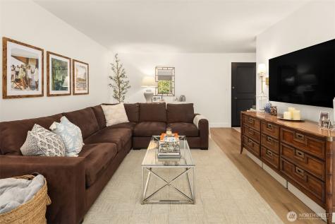 7021 Sand Point Way NE Seattle WA 98115