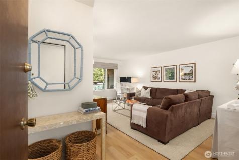 7021 Sand Point Way NE Seattle WA 98115