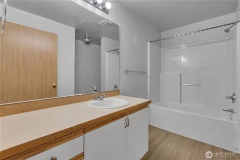 21917 42nd Avenue S Kent WA 98032