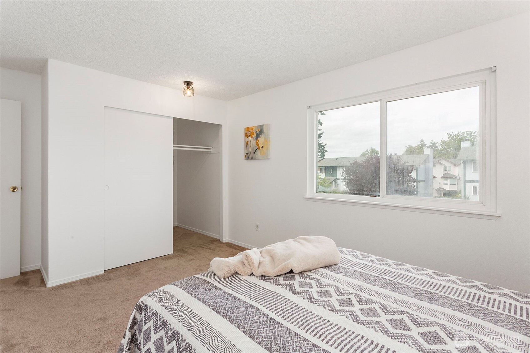 8823 Holly Drive Everett WA 98208