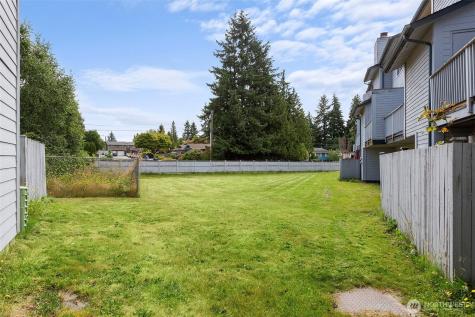 8823 Holly Drive Everett WA 98208