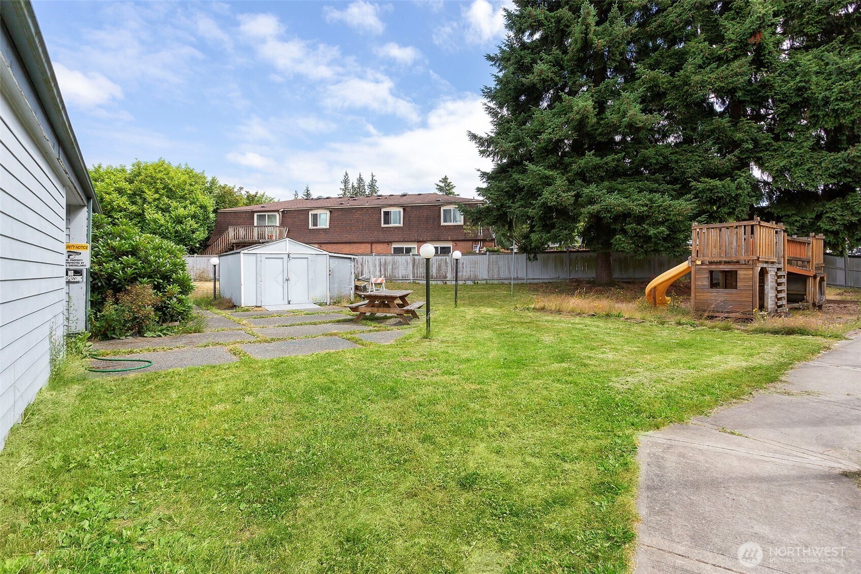 8823 Holly Drive Everett WA 98208
