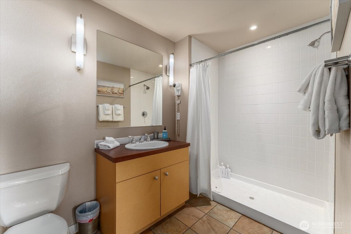 2220 W Woodin Avenue Chelan WA 98816