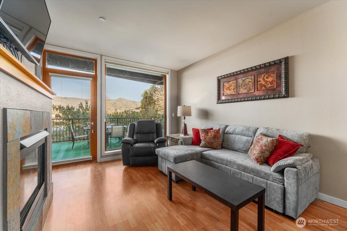 2220 W Woodin Avenue Chelan WA 98816