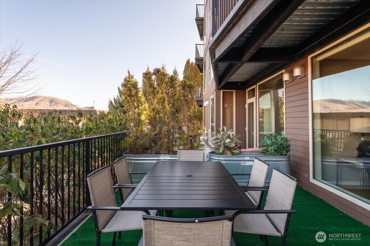 2220 W Woodin Avenue Chelan WA 98816
