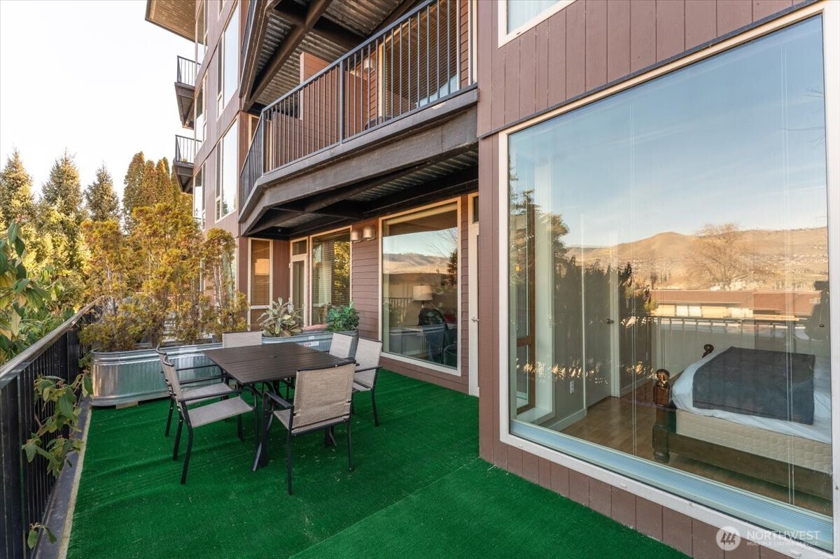 2220 W Woodin Avenue Chelan WA 98816