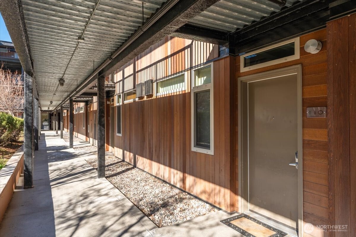 2220 W Woodin Avenue Chelan WA 98816