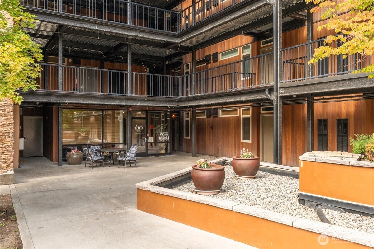 2220 W Woodin Avenue Chelan WA 98816