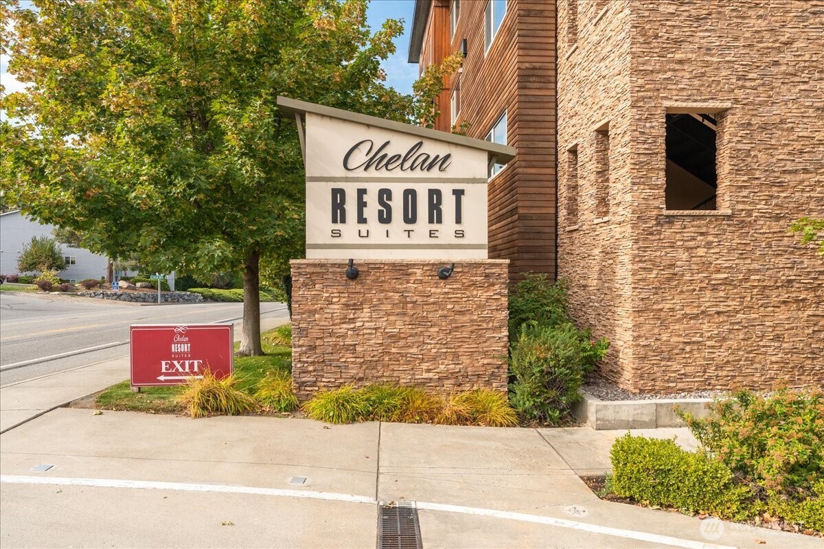 2220 W Woodin Avenue Chelan WA 98816