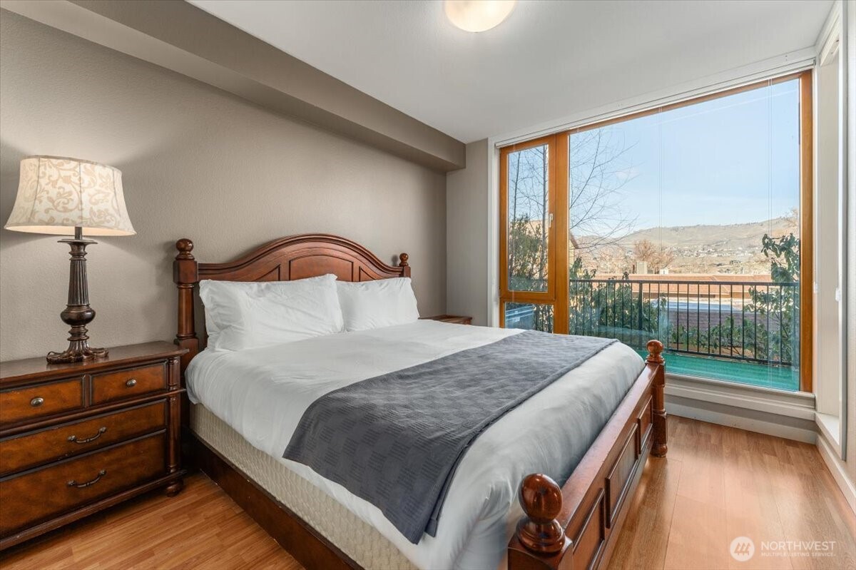 2220 W Woodin Avenue Chelan WA 98816