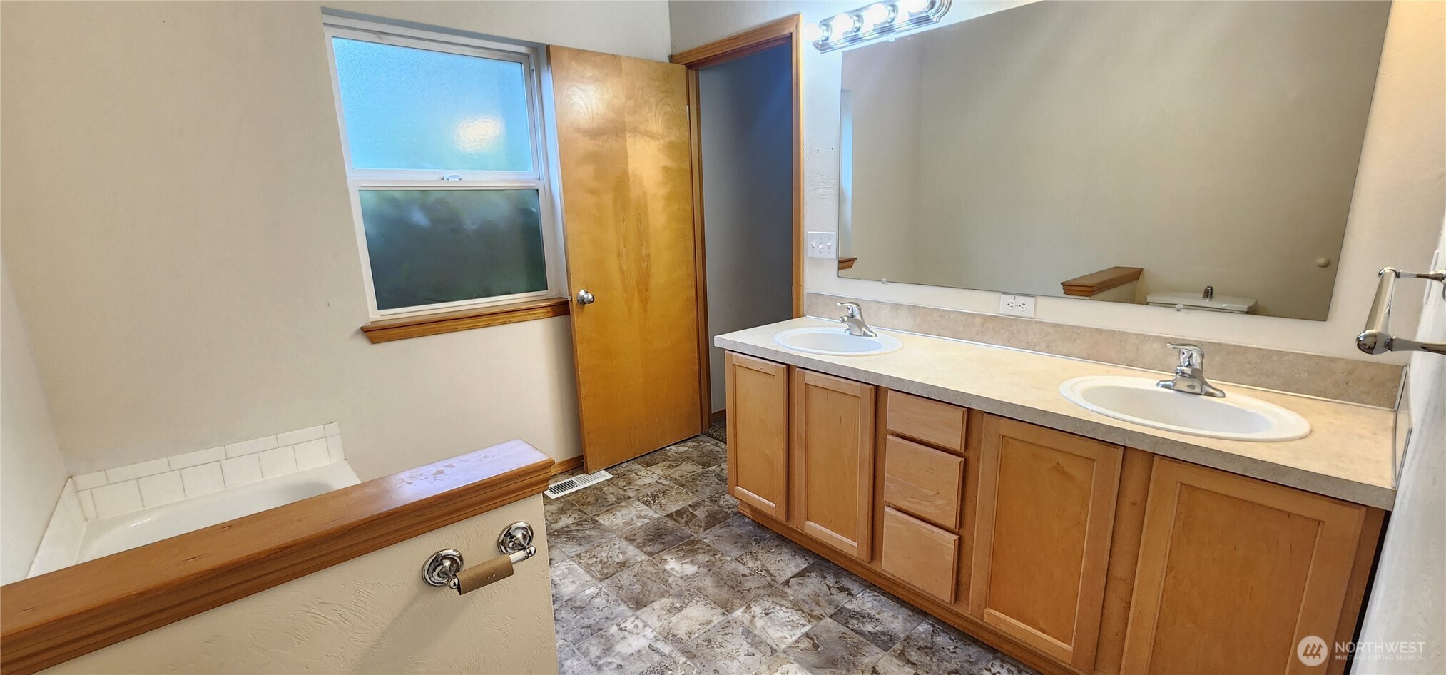 70 E Beaumont Drive Shelton WA 98584