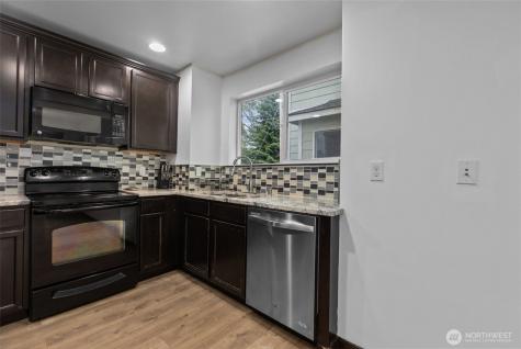 1118 Chestnut Court Everett WA 98201