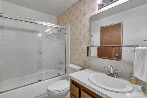 412 213th Place SW Bothell WA 98021