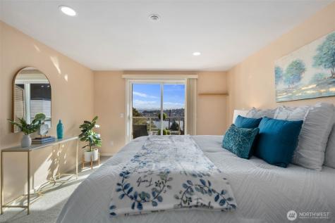 559 Mcgraw Street Seattle WA 98109