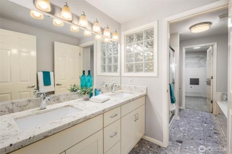 559 Mcgraw Street Seattle WA 98109