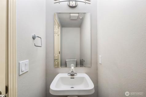 559 Mcgraw Street Seattle WA 98109