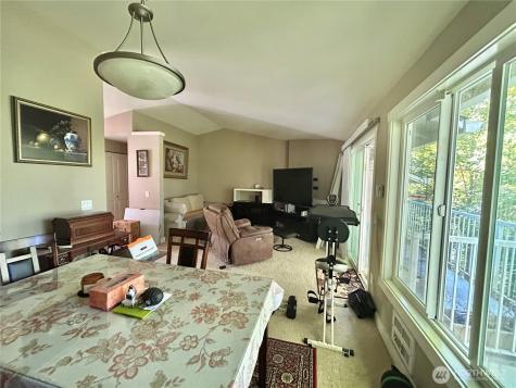 15238 SE 43rd Court Bellevue WA 98006