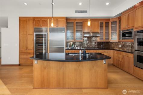 2716 Elliott Avenue Seattle WA 98121