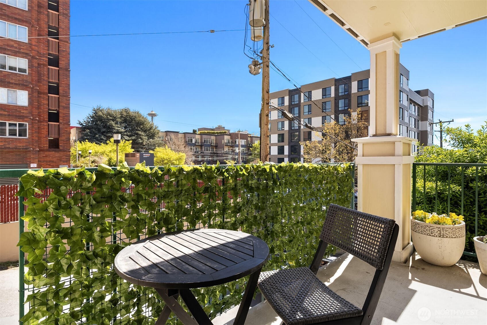 530 4th Avenue W Seattle WA 98119