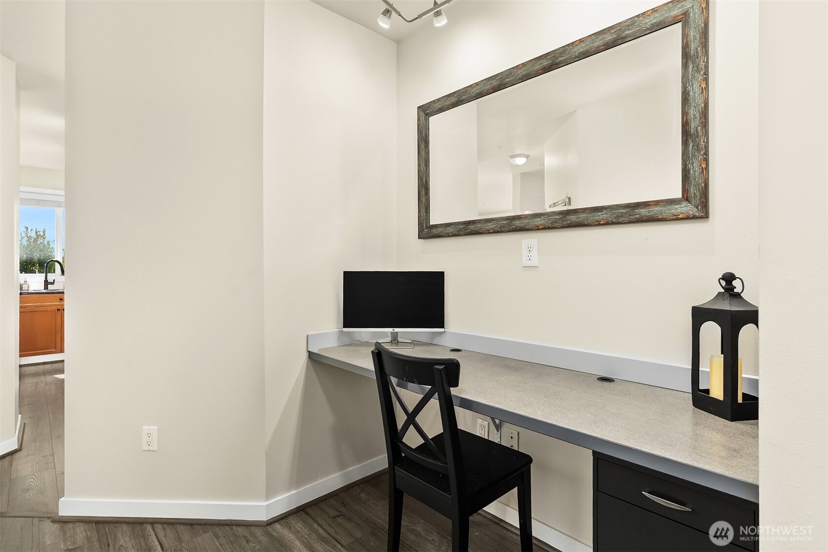 530 4th Avenue W Seattle WA 98119