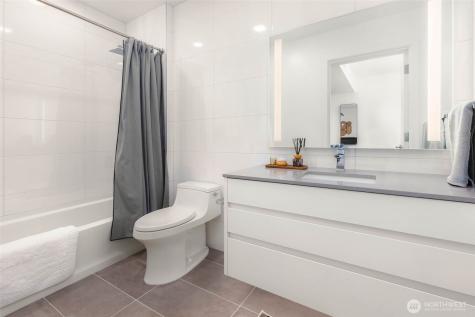 10232 NE 10th Street Bellevue WA 98004