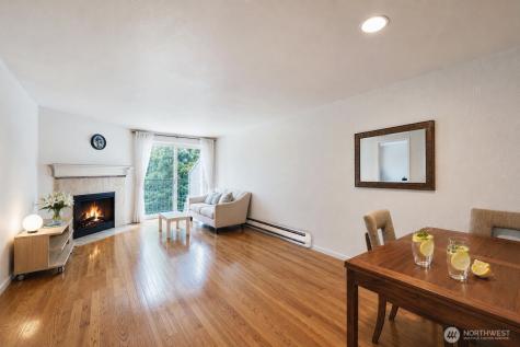 12511 SE 41st Place Bellevue WA 98006