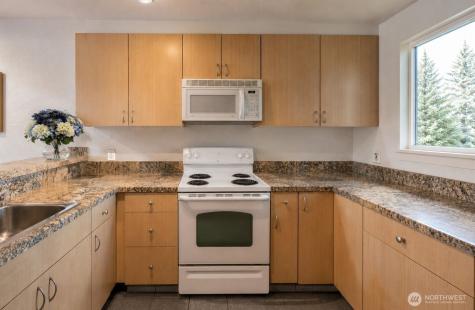 12511 SE 41st Place Bellevue WA 98006