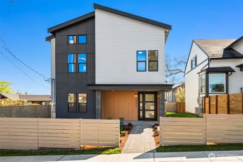 9846 62nd Avenue S Seattle WA 98118