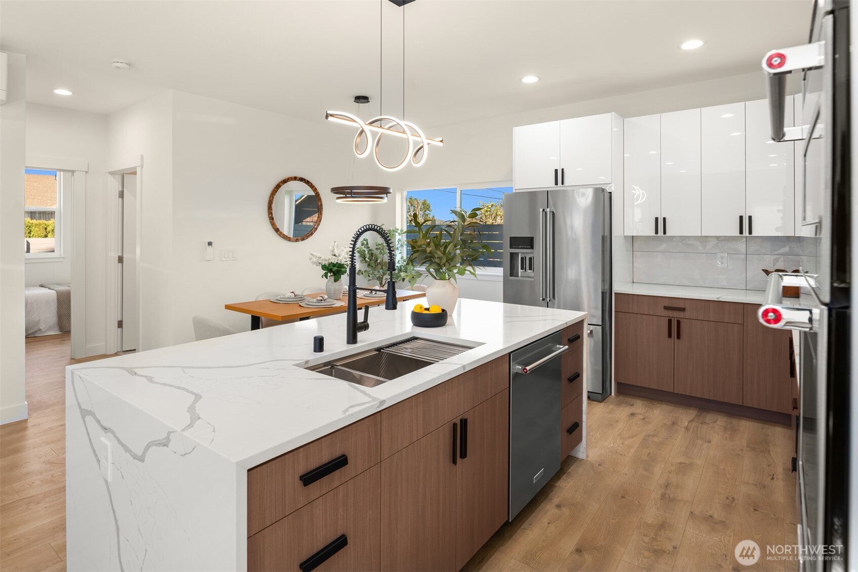 9846 62nd Avenue S Seattle WA 98118