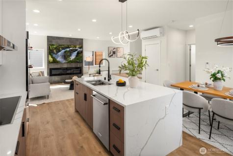 9846 62nd Avenue S Seattle WA 98118