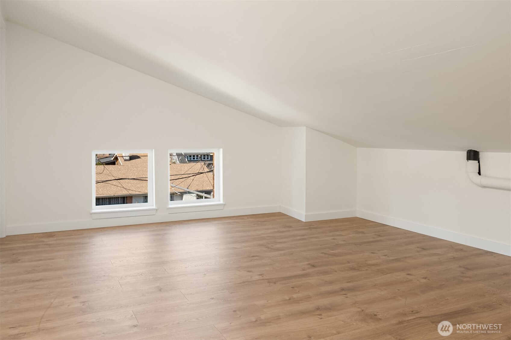 9846 62nd Avenue S Seattle WA 98118