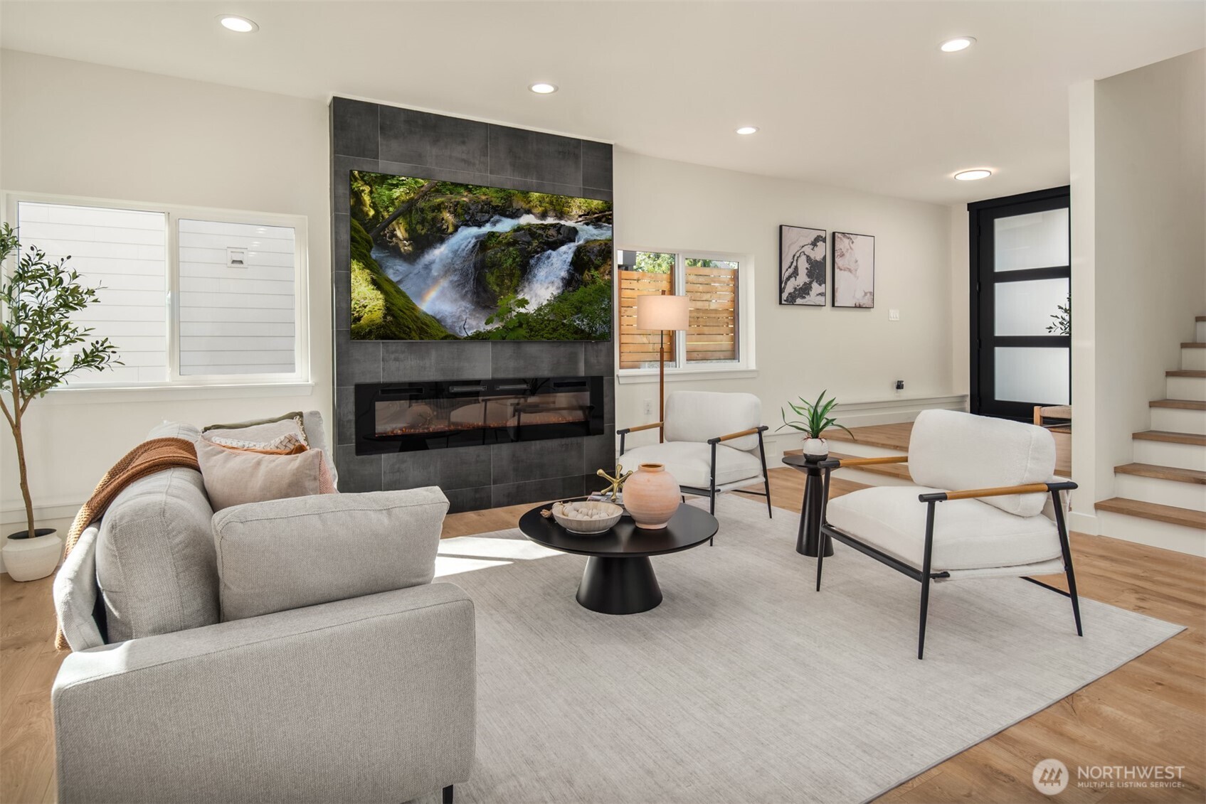 9846 62nd Avenue S Seattle WA 98118