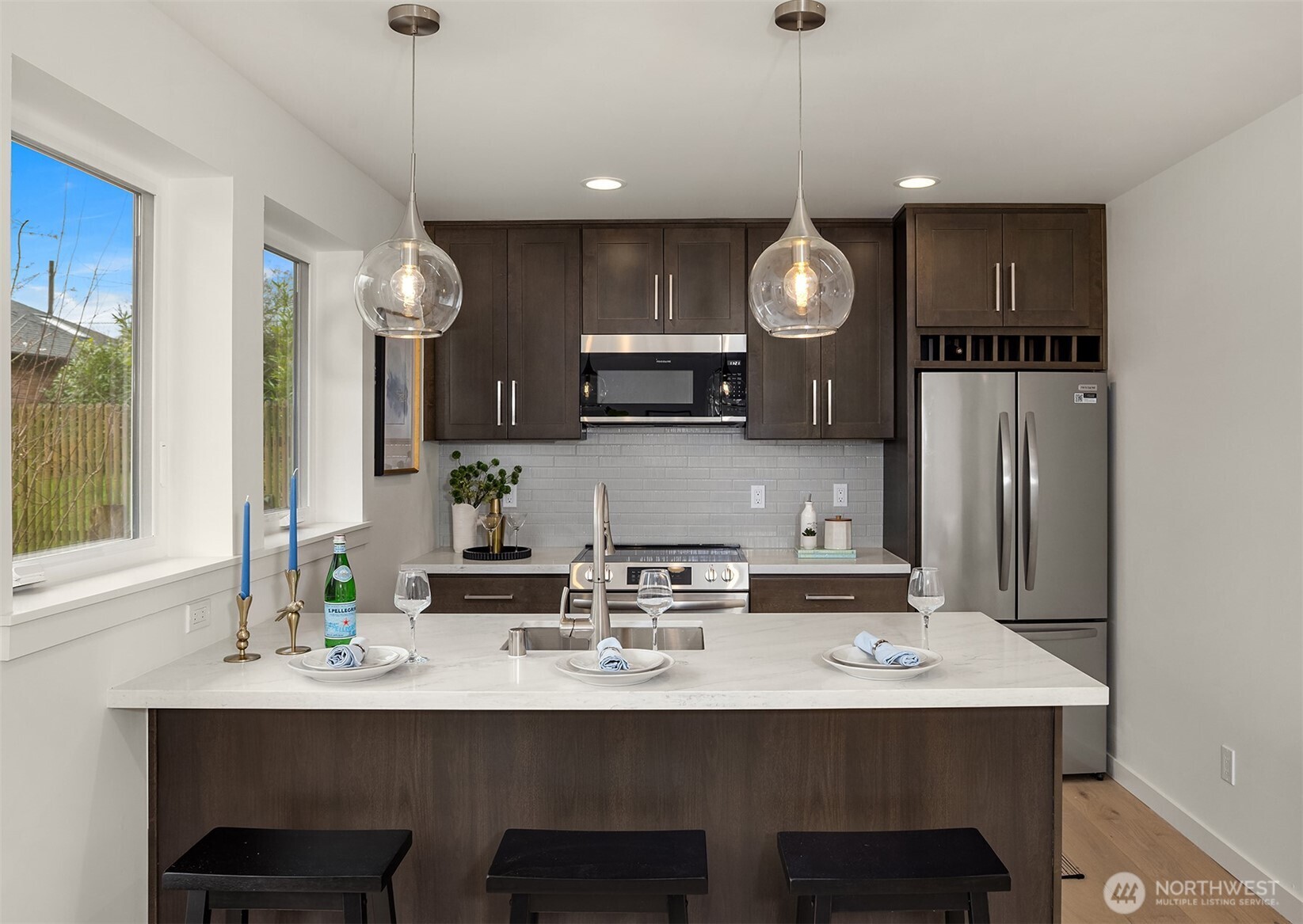 7521 12th Avenue NW Seattle WA 98117