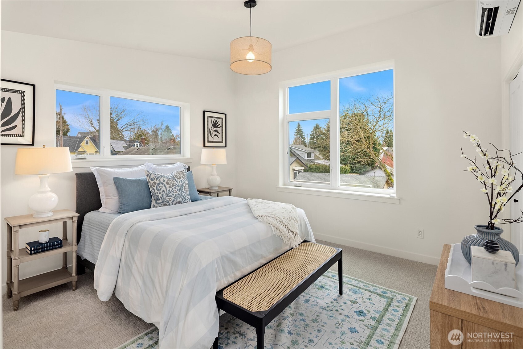 7521 12th Avenue NW Seattle WA 98117