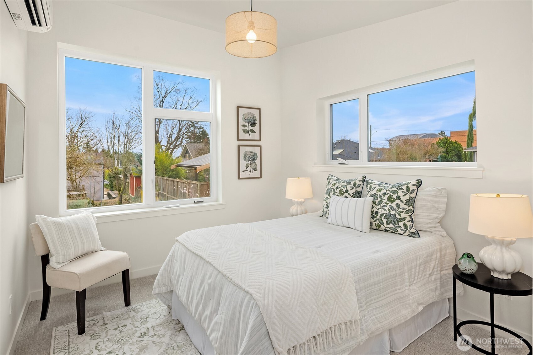7521 12th Avenue NW Seattle WA 98117