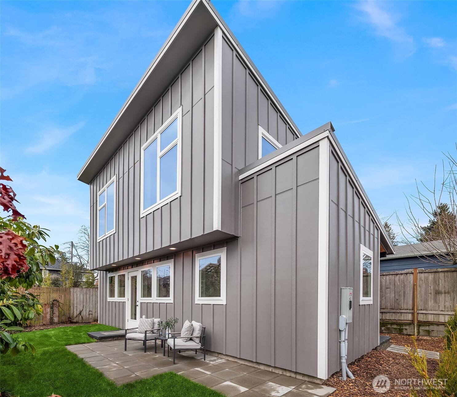 7521 12th Avenue NW Seattle WA 98117
