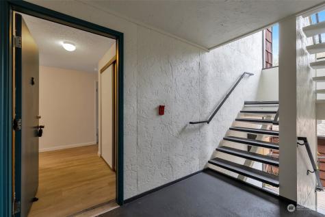 2300 NE 89th Street Seattle WA 98115