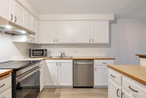 2300 NE 89th Street Seattle WA 98115