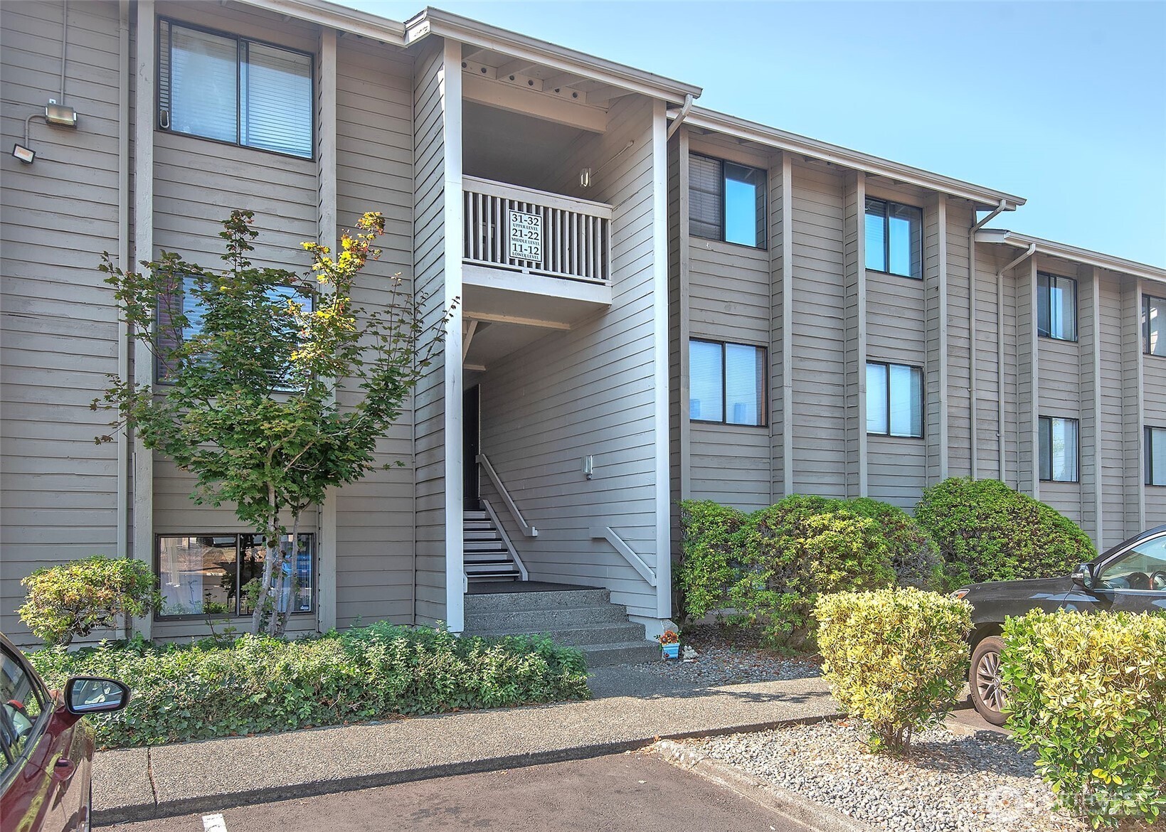 1321 S Puget Drive Renton WA 98055
