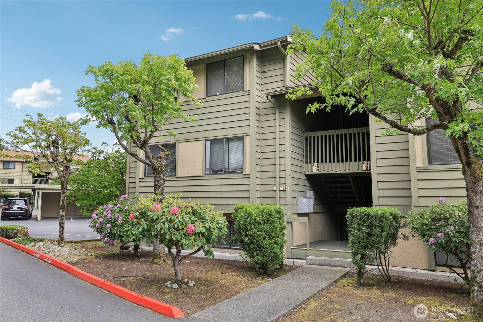 4814 S 187th Place Seatac WA 98188
