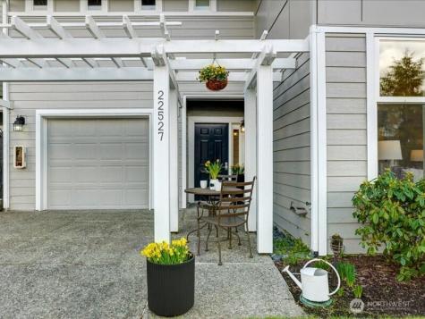 22527 SE 38th Terrace Issaquah WA 98029