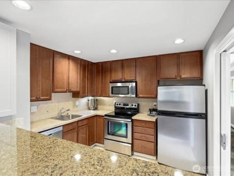 22527 SE 38th Terrace Issaquah WA 98029
